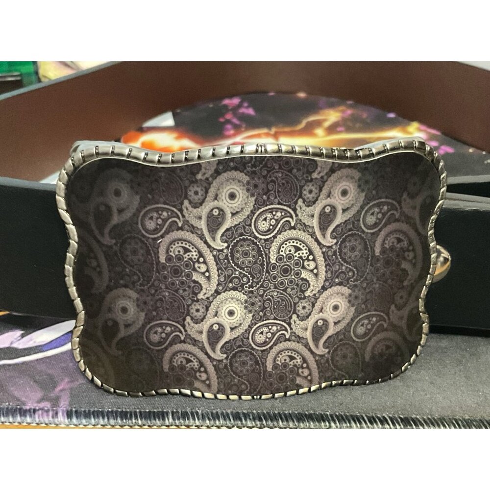 Vintage Metal Belt Buckle Paisley Money Hiding Spot Safety Wallet